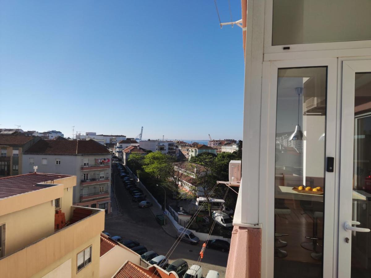 M&H Loft - Apartamento T2 Em Setubal Bagian luar foto
